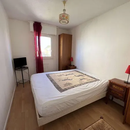 T3 Climatise, 2 Chambres, Balcon, Parking, Proche Plage, Lave-linge - Fr-1-702-22