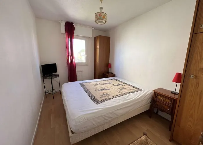 T3 Climatise, 2 Chambres, Balcon, Parking, Proche Plage, Lave-linge - Fr-1-702-22